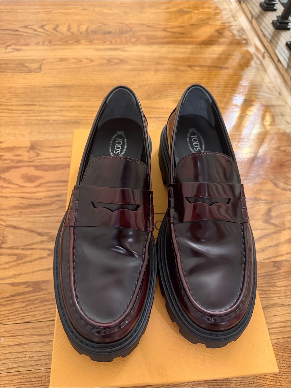 TOD'S Women’s Burgundy Gloss Leather Penny Loafers